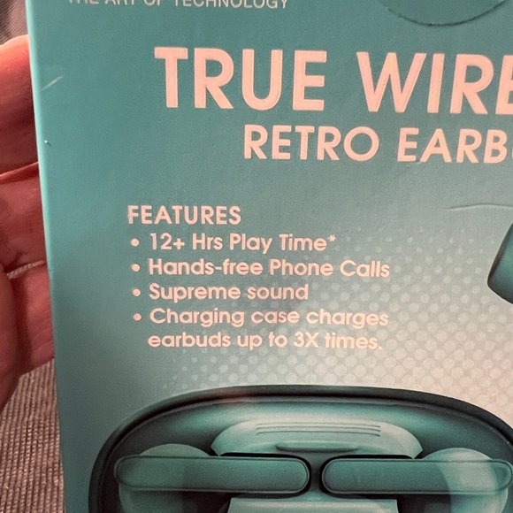 Bytech True Wireless Retro Earbuds - Teal - Picture 8 of 9